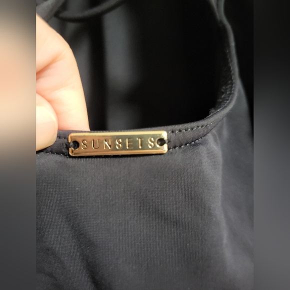 NWT Sunsets Womens Black One-Piece Lace Up Back Swimsuit Size L - Picture 6 of 8